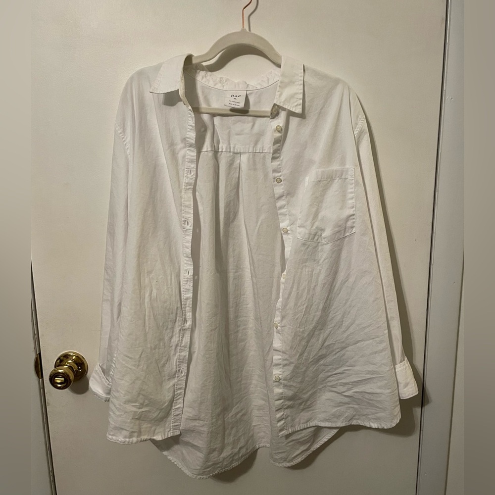 GAP Men's White button down shirt